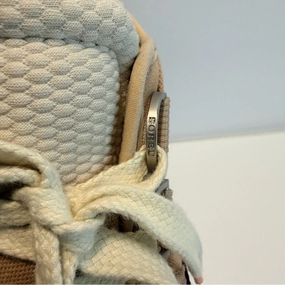 Women Ona Rmx Chukka Bootie - Picture 5 of 9